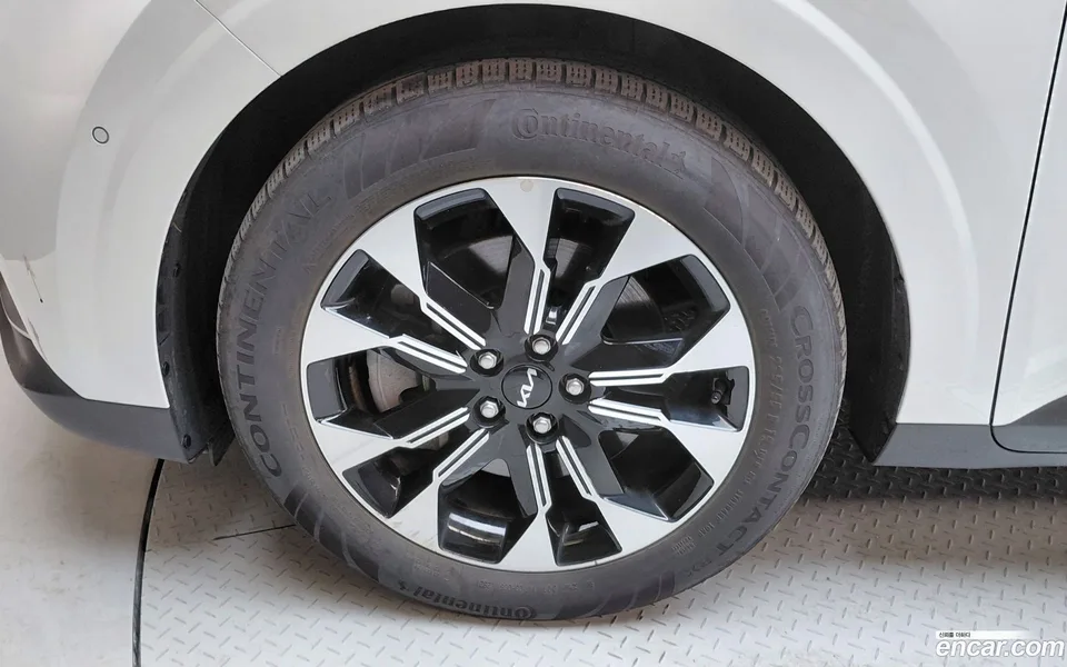 Kia Carnival 9 2022 — thumbnail 2