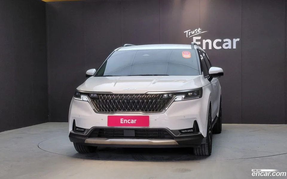 Kia Carnival 9 2022 — thumbnail 3