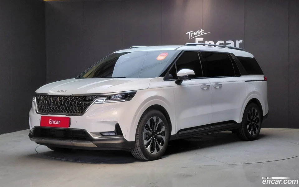 Kia Carnival 9 2022 — photo 1, buy with delivery to Moscow