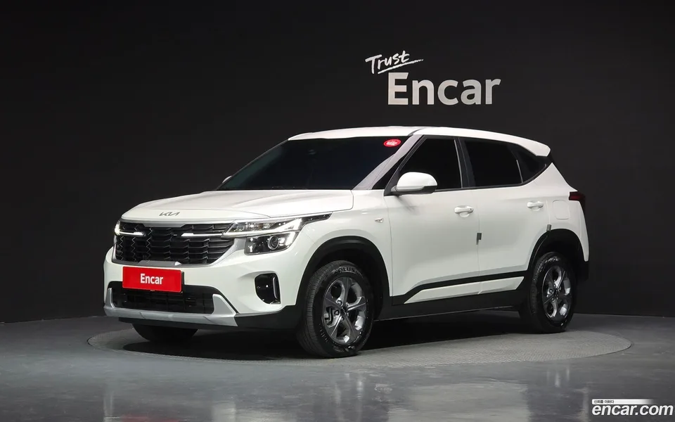 Kia Seltos 1.6 2WD 2024 — photo 1, buy with delivery to Moscow