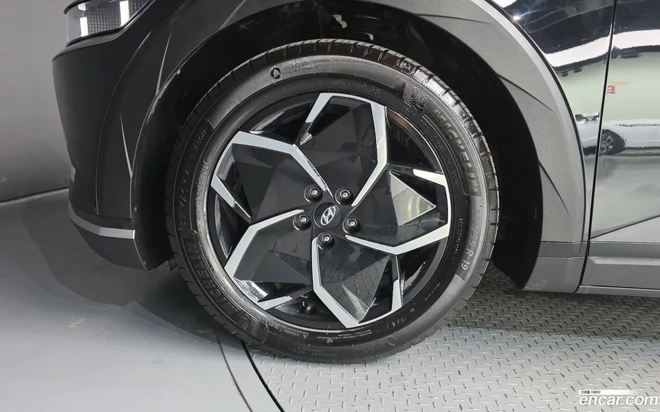Hyundai Ioniq 5 2024 — thumbnail 2