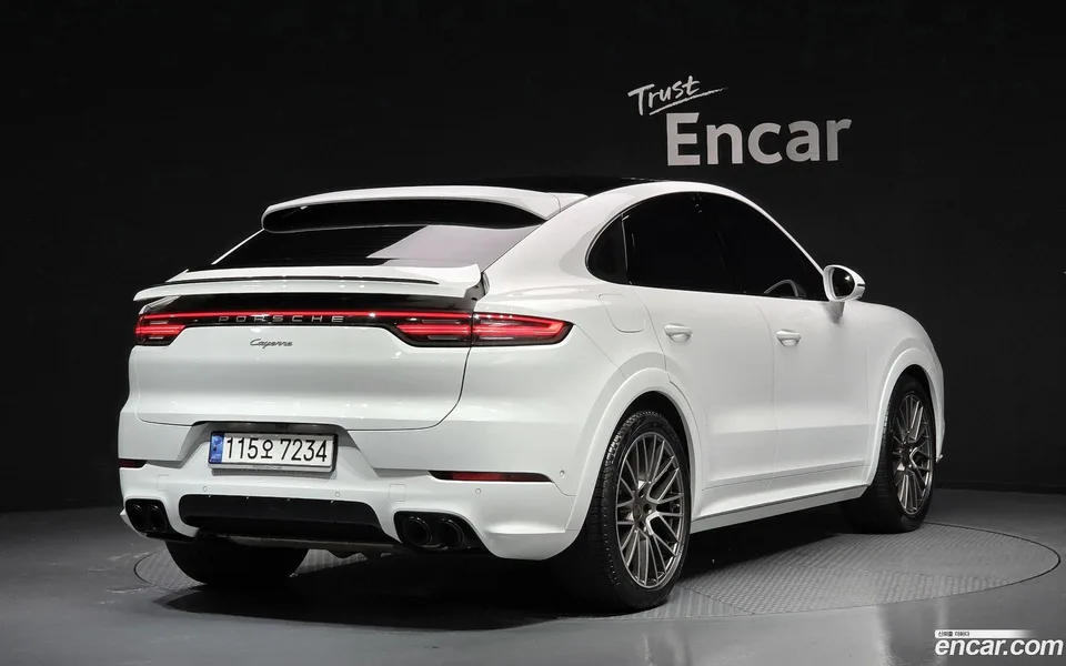 Porsche Cayenne 3.0 2023 — thumbnail 3