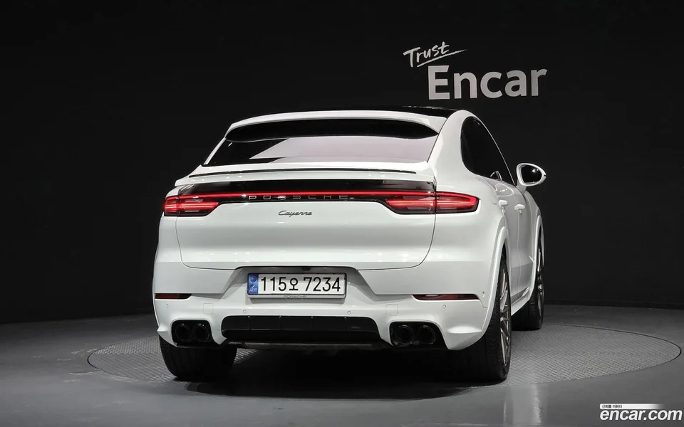 Porsche Cayenne 3.0 2023 — thumbnail 4
