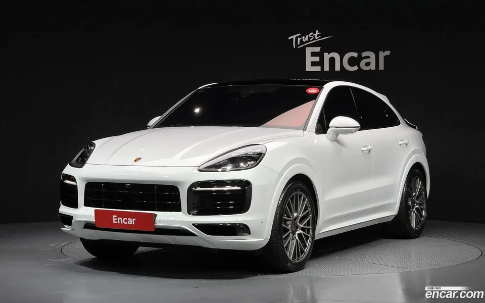 Porsche Cayenne 3.0 2023 — photo 1, buy with delivery to Moscow