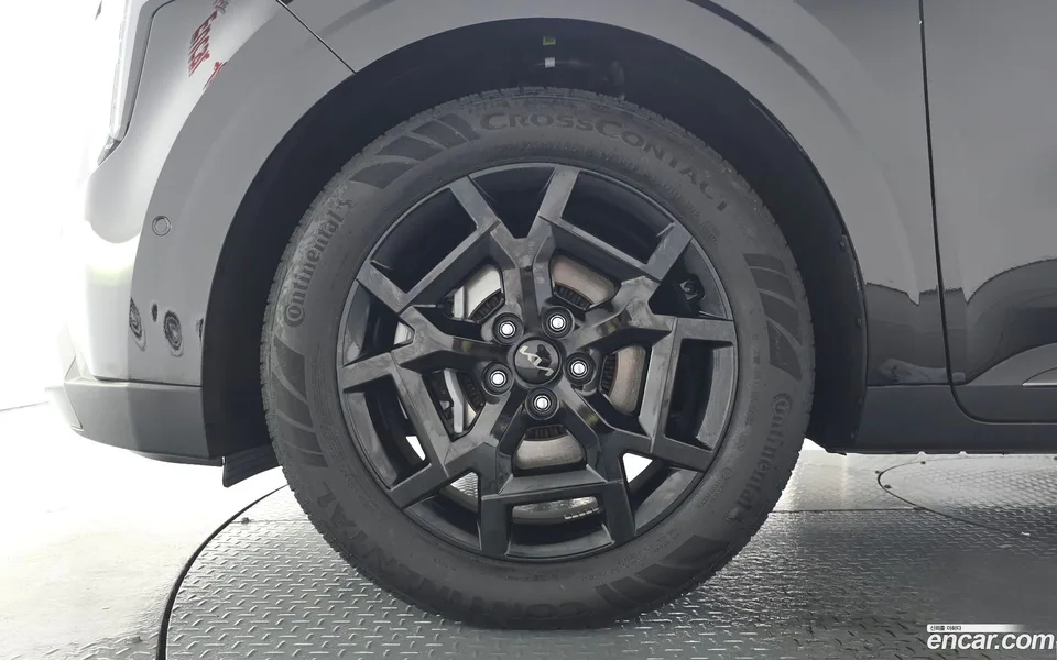 Kia Carnival 9 X Line 2025 — thumbnail 5