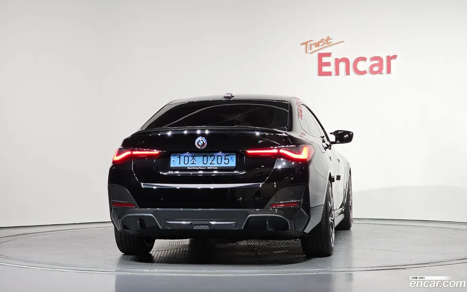 BMW i4 eDrive40 M 2022 — thumbnail 4