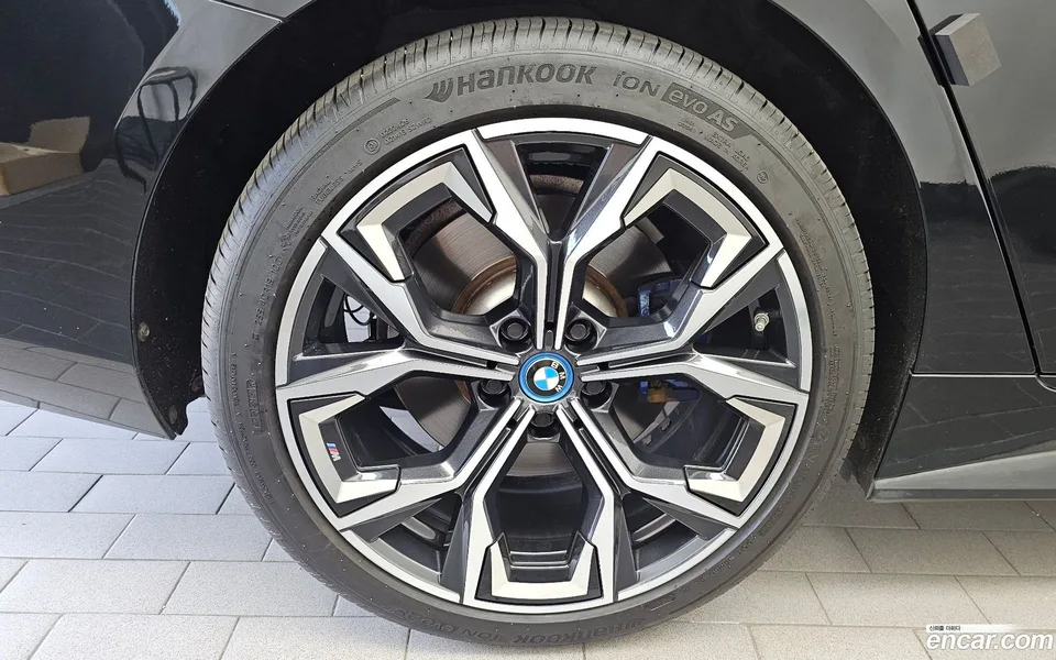 BMW i4 eDrive40 M 2022 — thumbnail 5