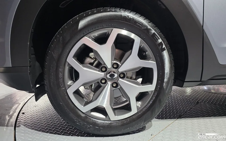 KG Mobility Torres 1.5 4WD 2023 — thumbnail 5