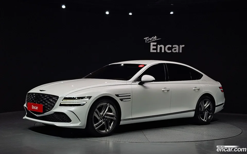 Genesis G80 2.5 AWD 2025 — photo 1, buy with delivery to Moscow
