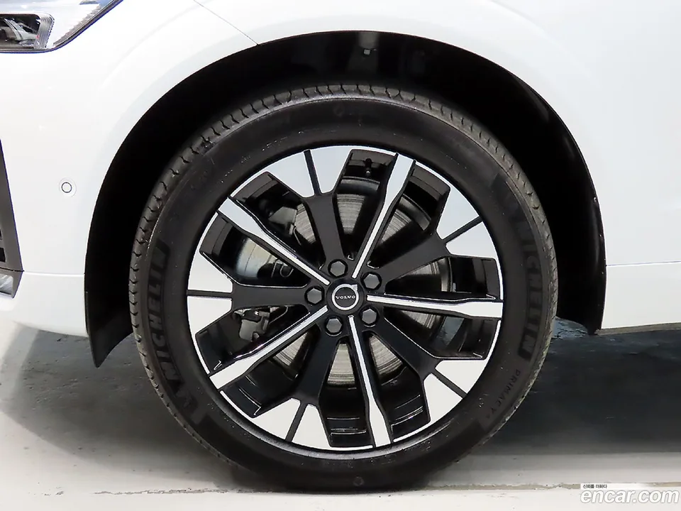 Volvo XC60 B5 2026 — thumbnail 2