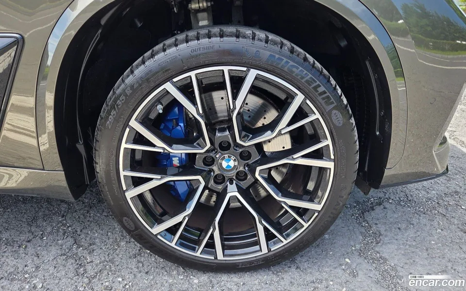 BMW X5M 4.4 2022 — thumbnail 5
