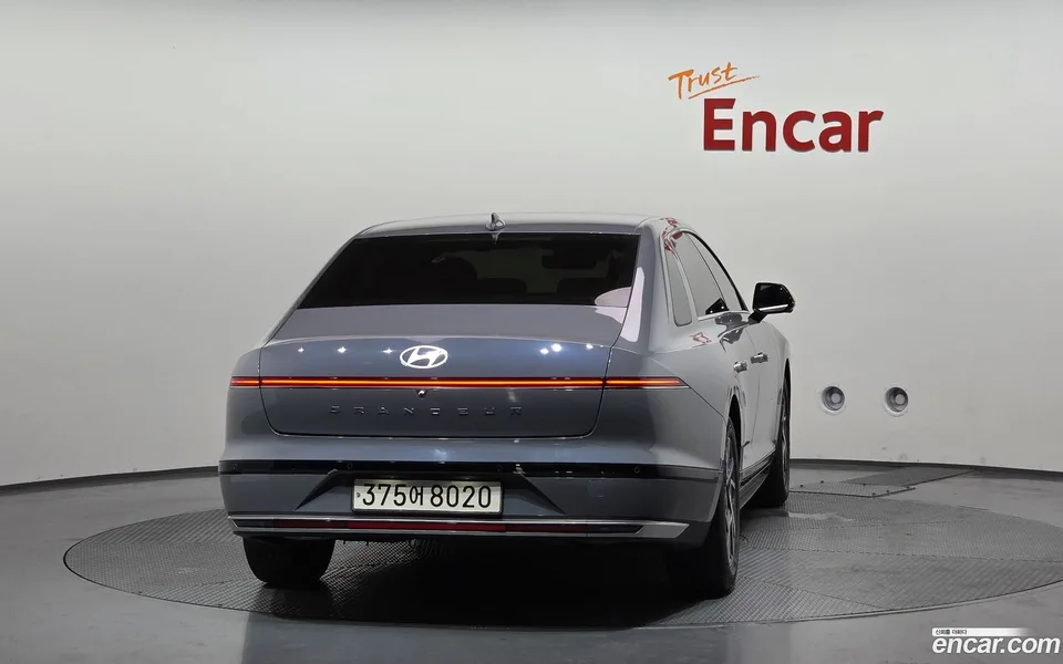 Hyundai Grandeur Hybrid 2023 — thumbnail 4