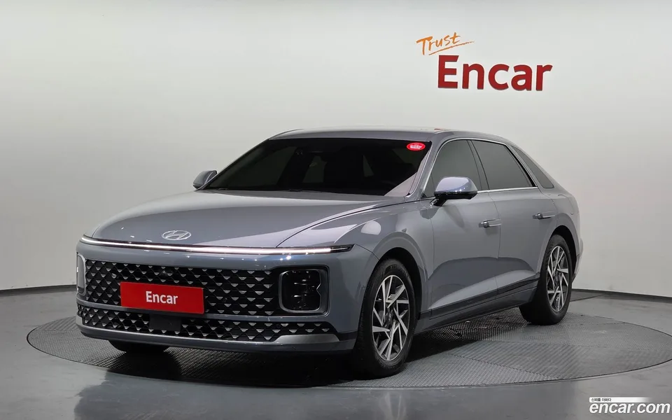 Hyundai Grandeur Hybrid 2023 — photo 1, buy with delivery to Moscow