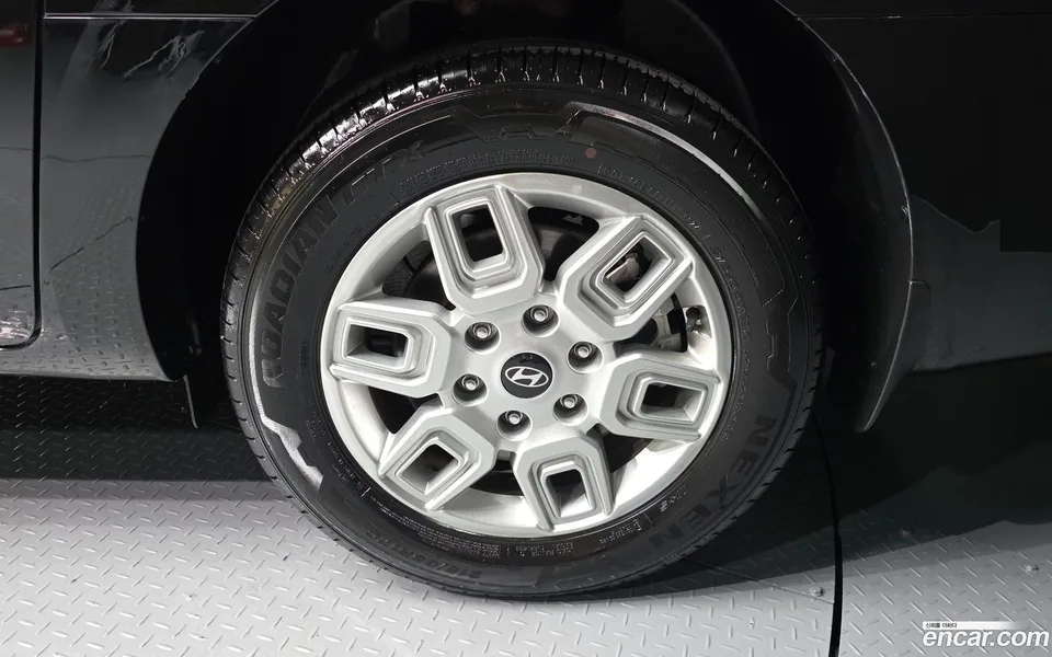 Hyundai Staria HEV 1.6 3 2024 — thumbnail 5