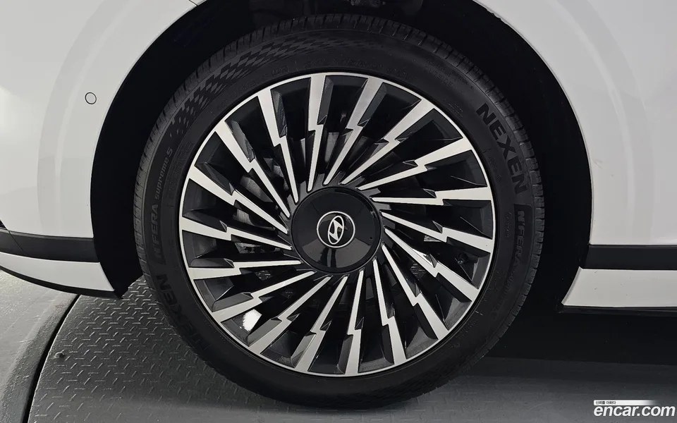 Hyundai Grandeur 2.5 2WD 2026 — thumbnail 2