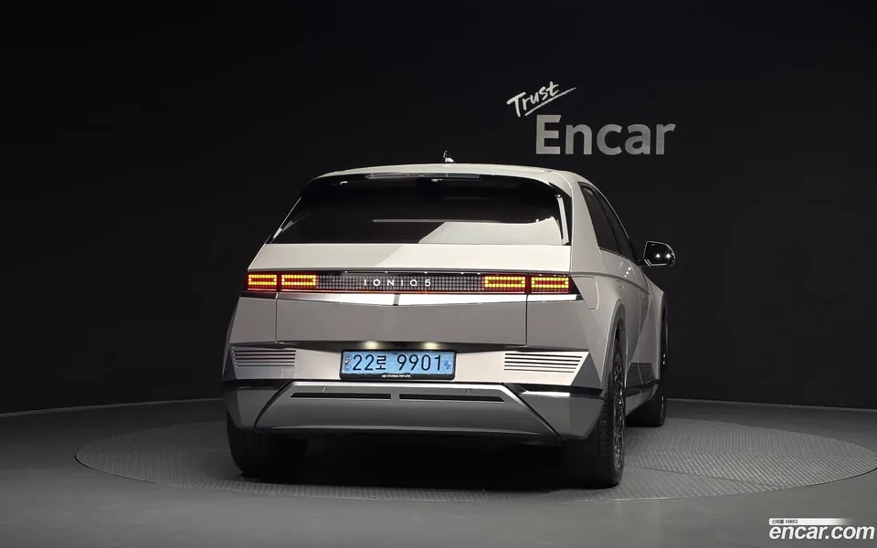 Hyundai Ioniq 5 2022 — thumbnail 4