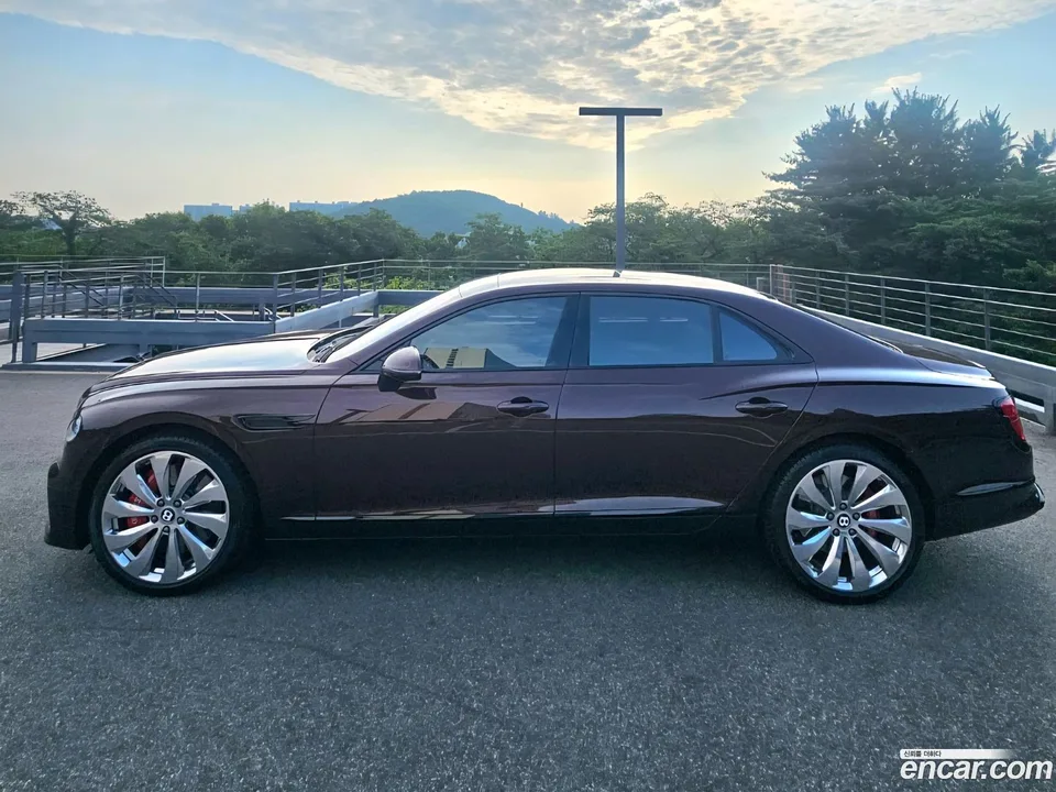 Bentley Flying Spur 4.0 2022 — thumbnail 3