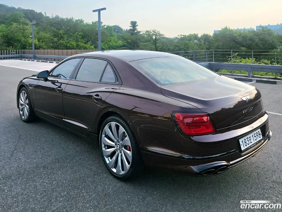 Bentley Flying Spur 4.0 2022 — thumbnail 4