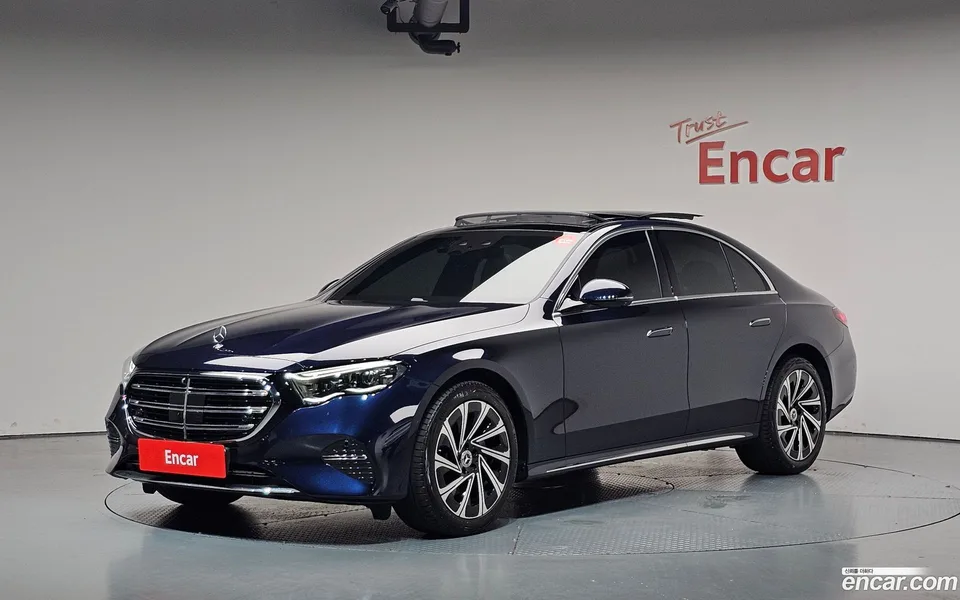 Mercedes-Benz E-Class E300 4MATIC 2024 — photo 1, buy with delivery to Moscow