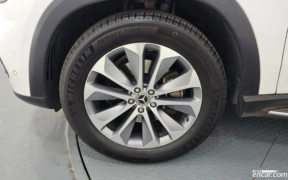 Mercedes-Benz GLE-Class GLE300d 4MATIC 2022 — thumbnail 2