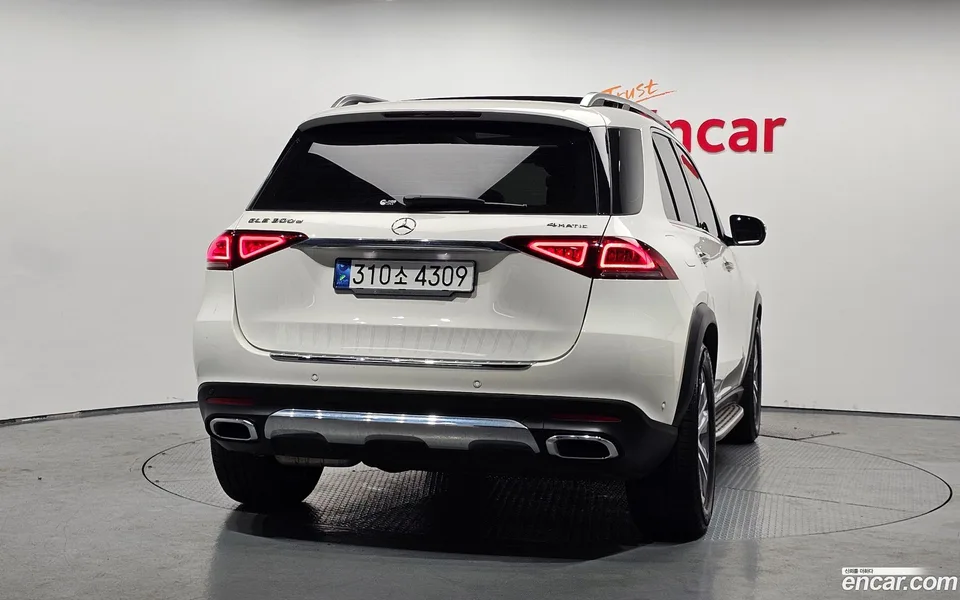 Mercedes-Benz GLE-Class GLE300d 4MATIC 2022 — thumbnail 4