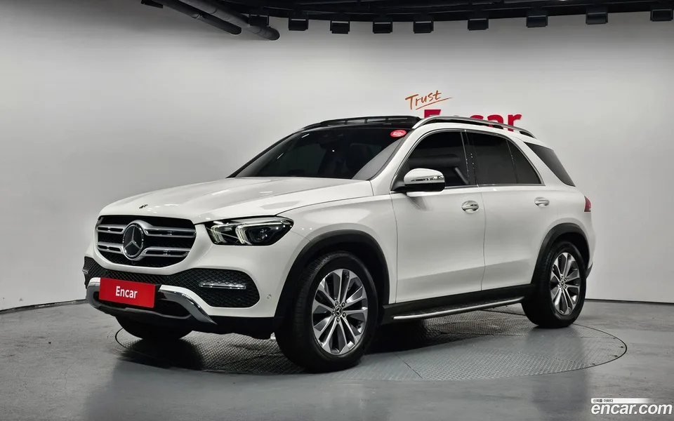 Mercedes-Benz GLE-Class GLE300d 4MATIC 2022 — photo 1, buy with delivery to Moscow