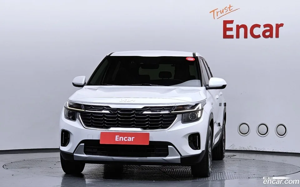 Kia Seltos 2.0 2WD 2023 — thumbnail 3
