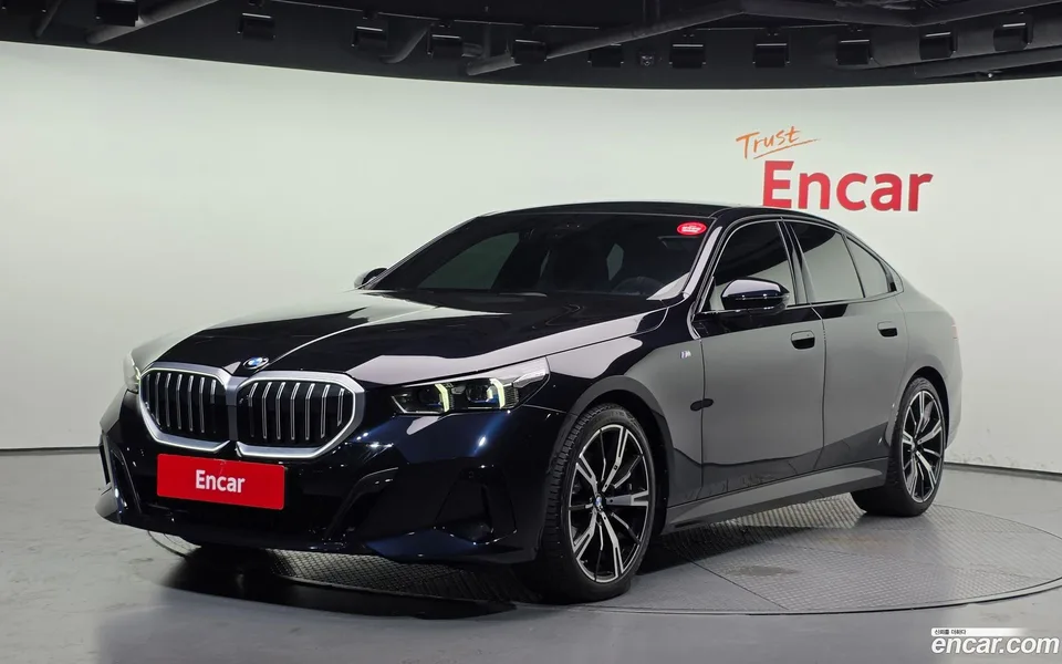 BMW 5 Series 530i xDrive M 2024 — photo 1, buy with delivery to Moscow