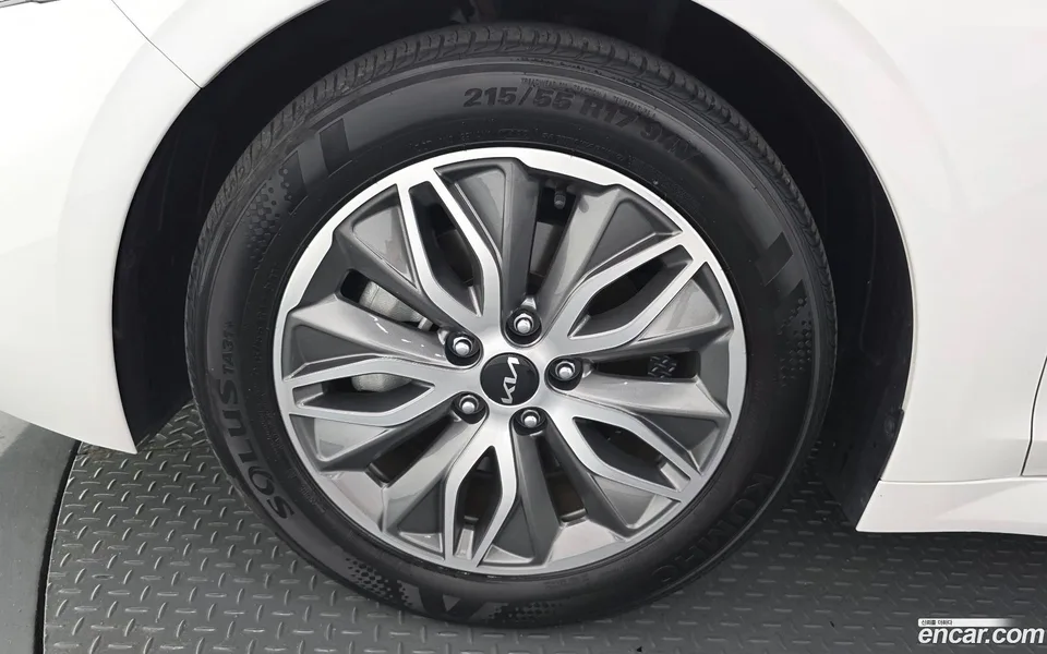 Kia K5 Hybrid 2022 — thumbnail 2
