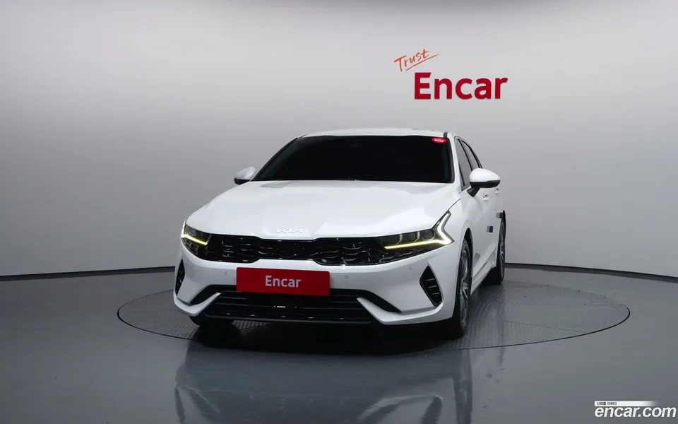Kia K5 Hybrid 2022 — thumbnail 3