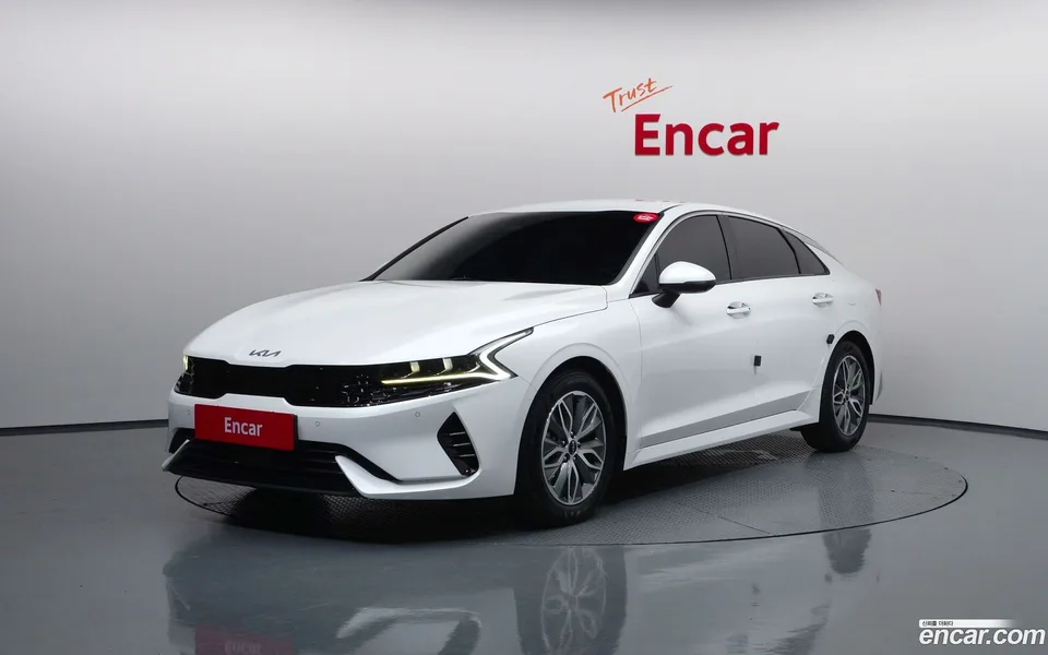 Kia K5 Hybrid 2022 — photo 1, buy with delivery to Moscow