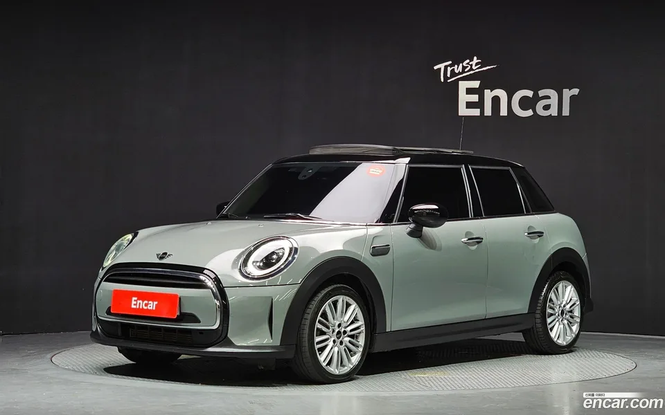 MINI Cooper 5 2022 — photo 1, buy with delivery to Moscow