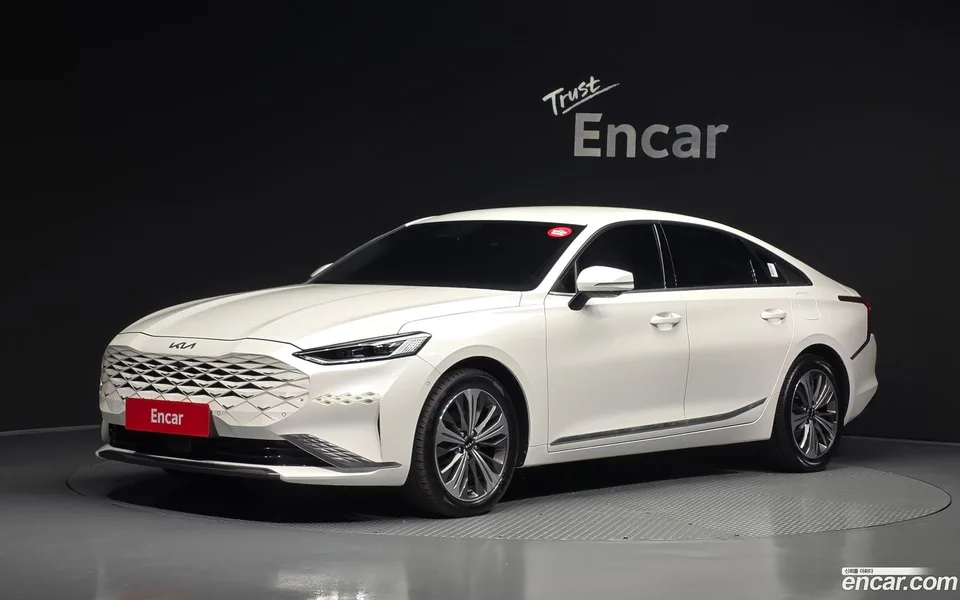 Kia K8 Hybrid 2023 — photo 1, buy with delivery to Moscow