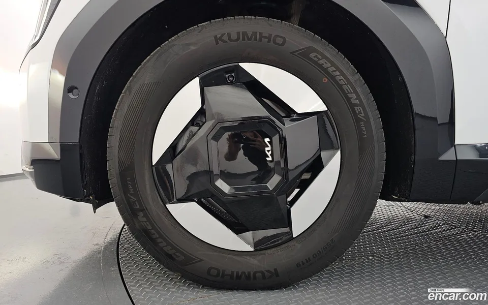 Kia EV9 2WD 2023 — thumbnail 5
