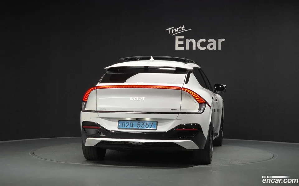 Kia EV6 4WD 2023 — thumbnail 4