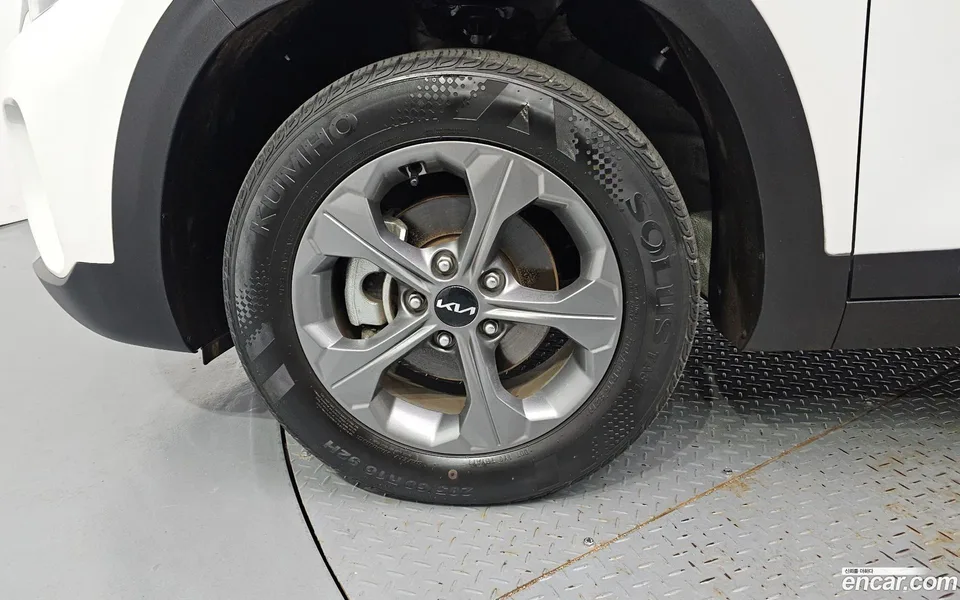 Kia Seltos 2.0 2WD 2024 — thumbnail 2