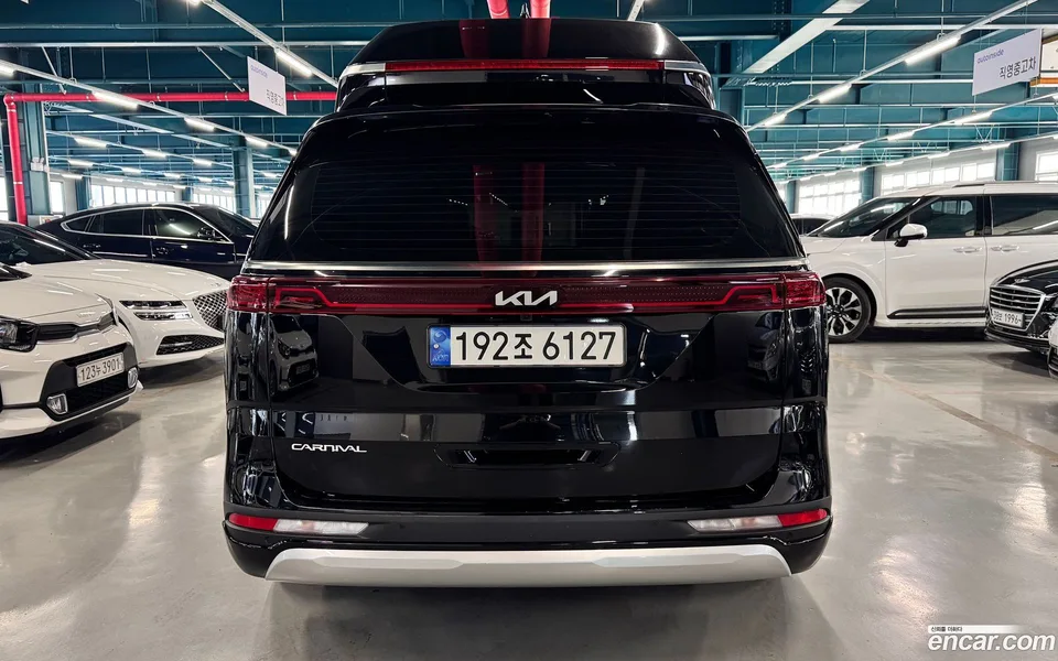 Kia Carnival 9 2022 — thumbnail 4