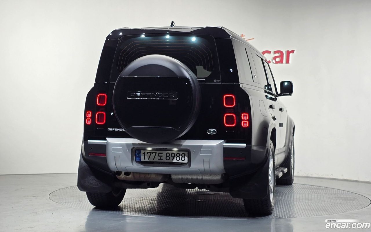 Land Rover Defender 2022 — 4