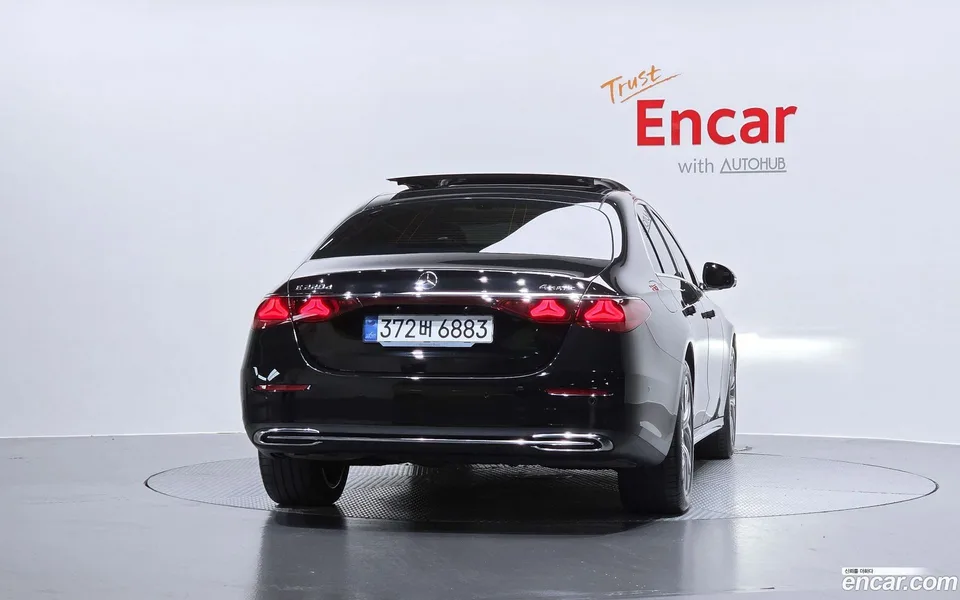 Mercedes-Benz E-Class E220d 4MATIC 2024 — thumbnail 4