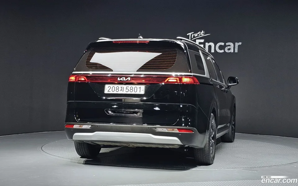 Kia Carnival 9 2022 — thumbnail 4