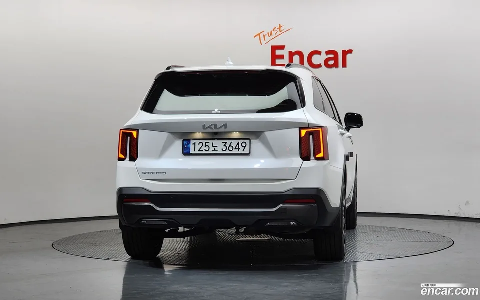 Kia Sorento 2.5T 2WD 2023 — thumbnail 4