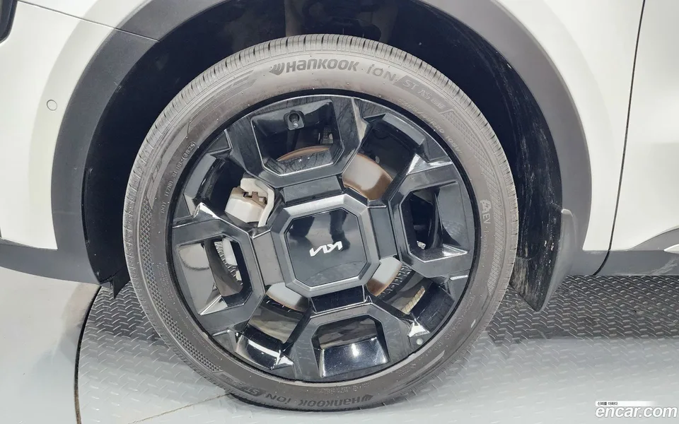 Kia Sorento 2.5T 2WD 2023 — thumbnail 5