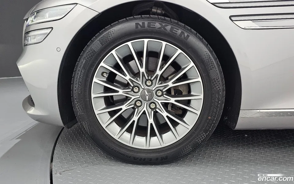 Genesis G80 2.5 AWD 2022 — thumbnail 2