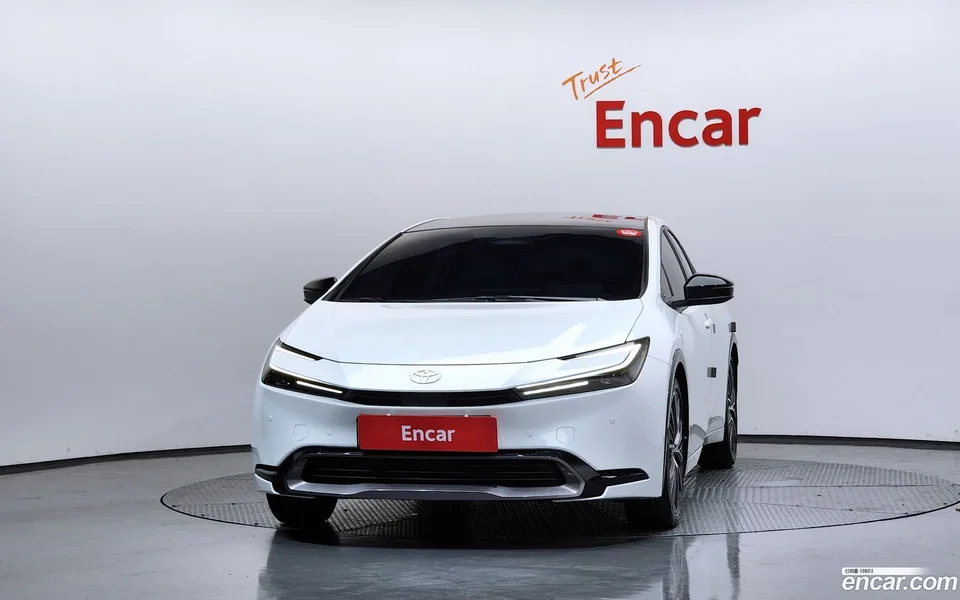 Toyota Prius 2.0 XLE 2025 — thumbnail 3