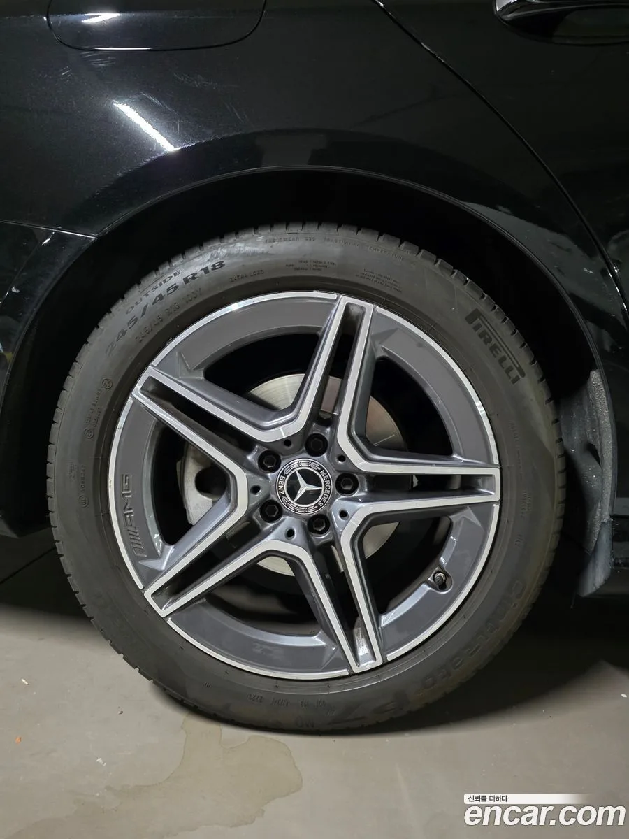 Mercedes-Benz E-Class E250 AMG Line 2023 — thumbnail 2