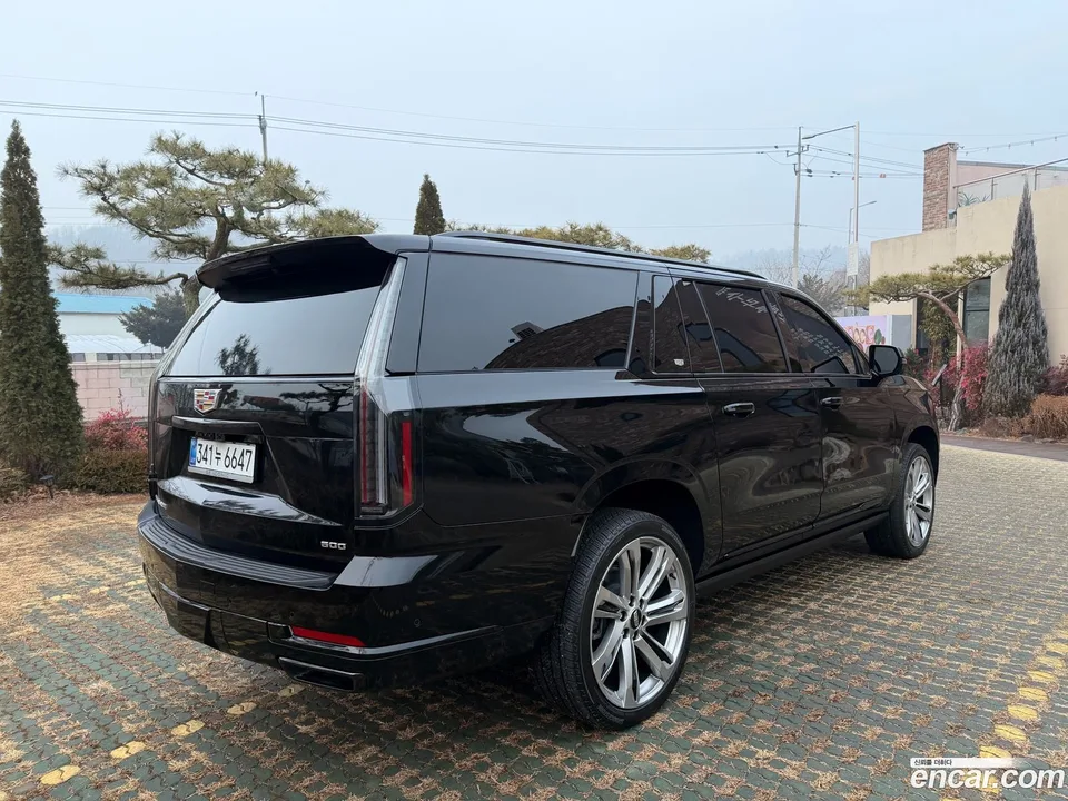 Cadillac Escalade 6.2 ESV 2025 — thumbnail 2