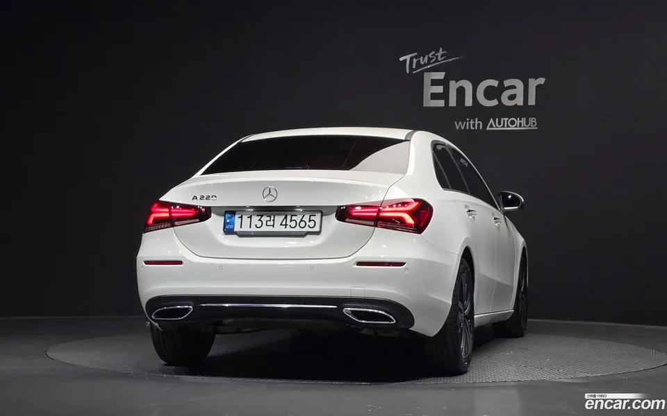 Mercedes-Benz A-Class A220 2022 — thumbnail 4