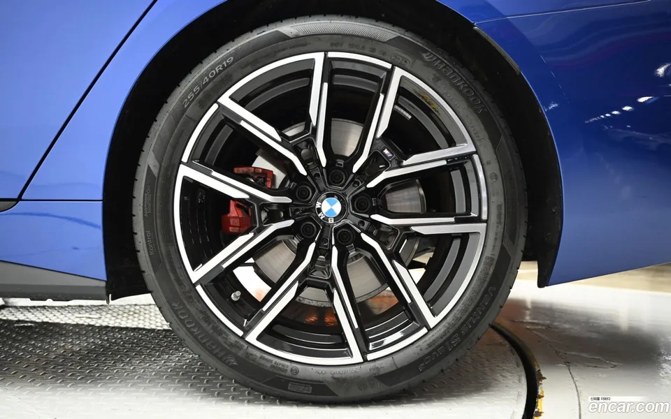BMW 4 Series 420i M 2025 — thumbnail 5