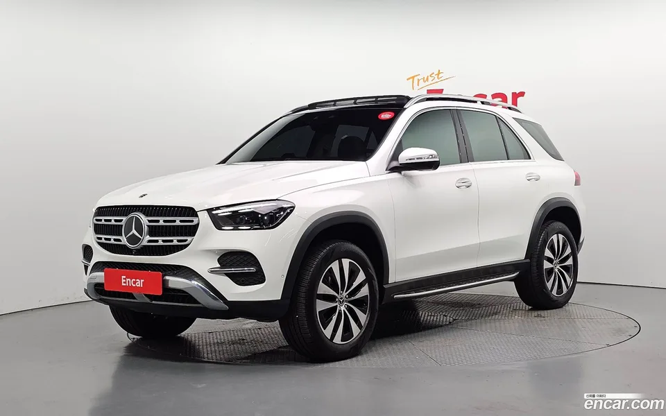 Mercedes-Benz GLE-Class GLE300d 4MATIC 2023 — photo 1, buy with delivery to Moscow