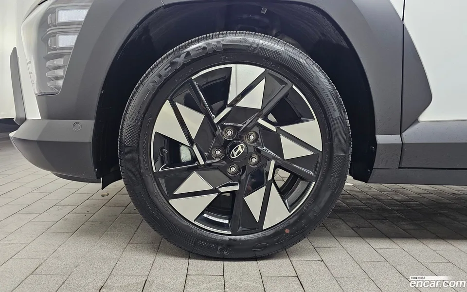 Hyundai Kona Hybrid 2023 — миниатюра 2